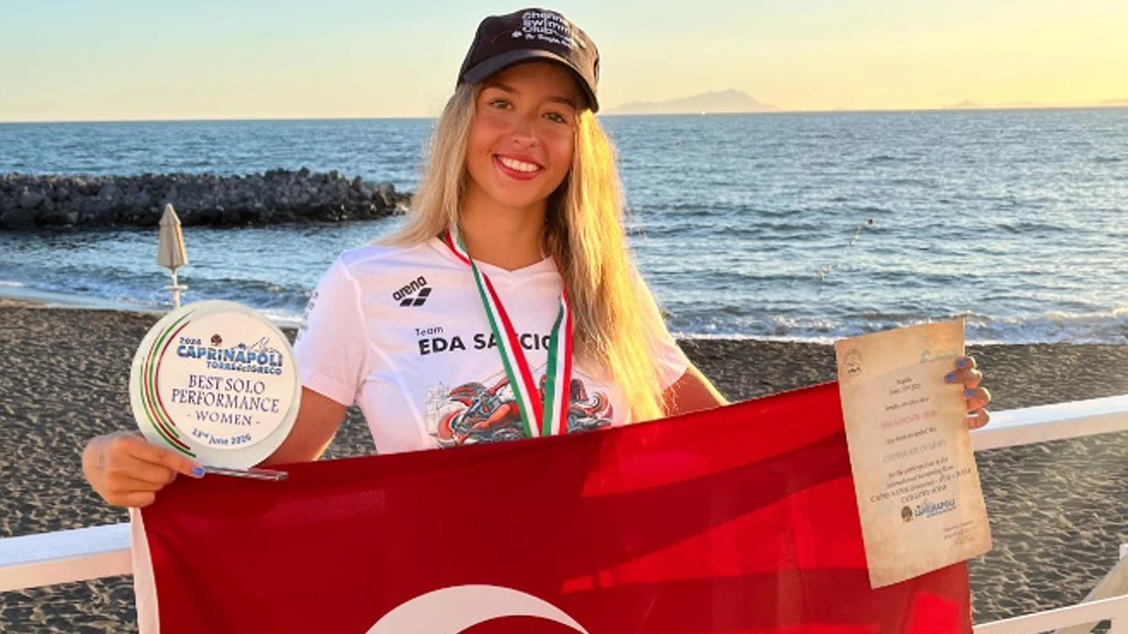 Türk yüzücü Eda Savcıgil'den İtalya'da tarihi başarı