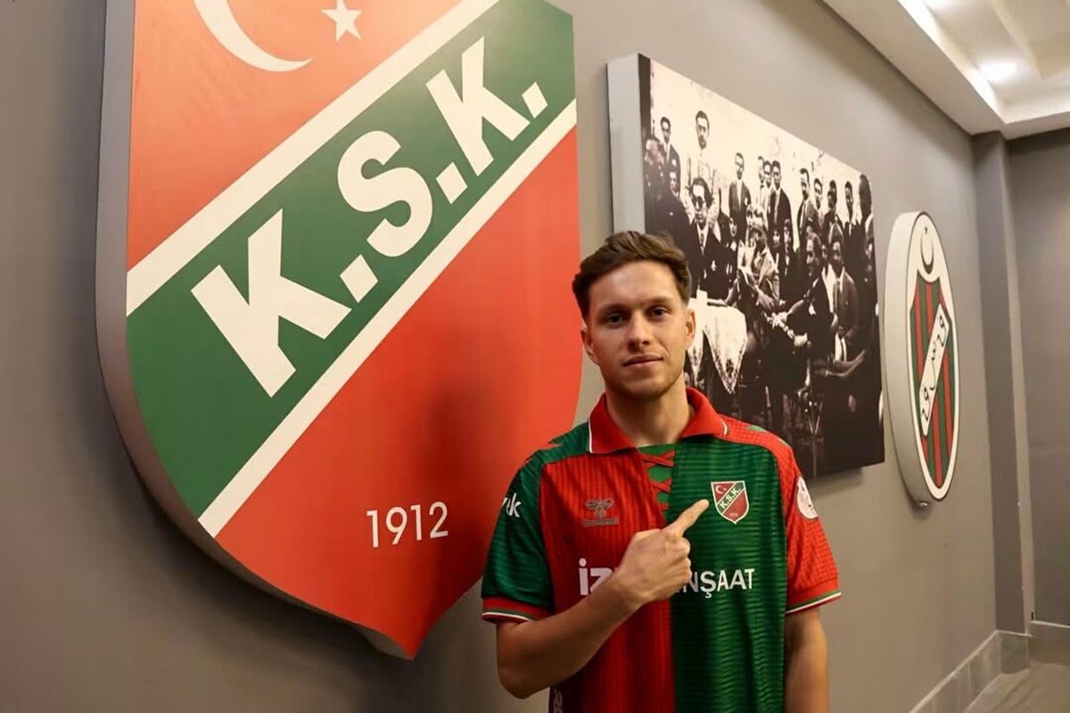 Karşıyaka'da Mücahit Aslan da kaldı