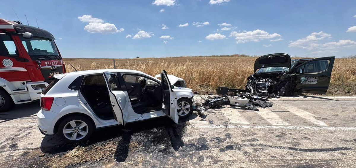 Tekirdağ'da otomobille hafif ticari araç çarpıştı; 2 yaralı