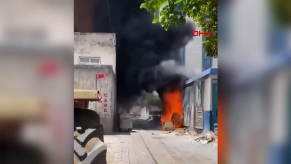 Bağlar’da Trafo Önünde Çıkan Yangın Kameraya Yansıdı
