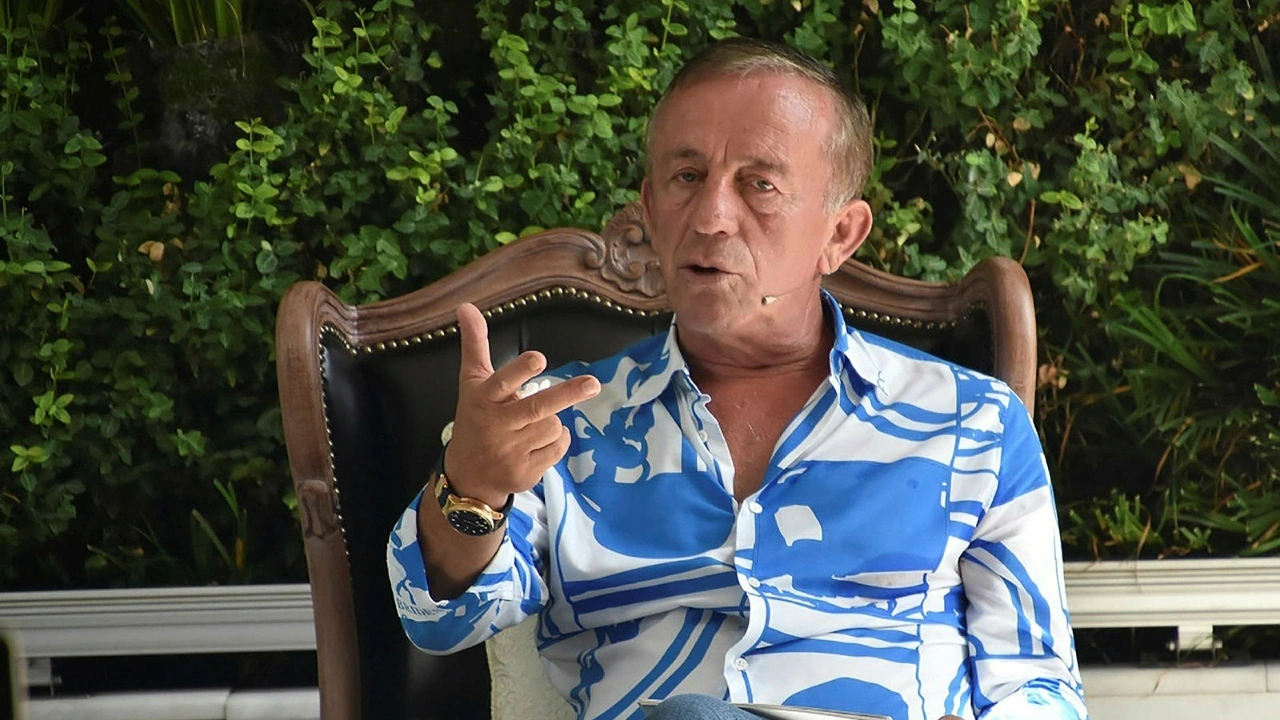Ali Ağaoğlu 72 yaşında yeniden baba oluyor! Hamilelik hediyesi dudak uçuklattı