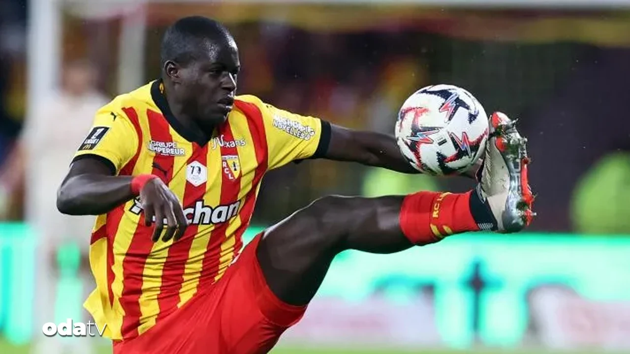 Fenerbahçe'nin gündemindeki Malang Sarr serbest kaldı