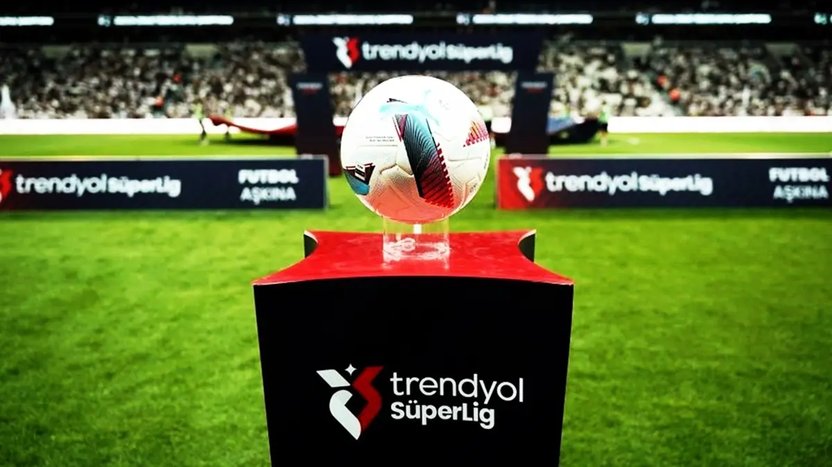 Süper Lig'de sürpriz ayrılık! Teknik direktör ile vedalaşıldı