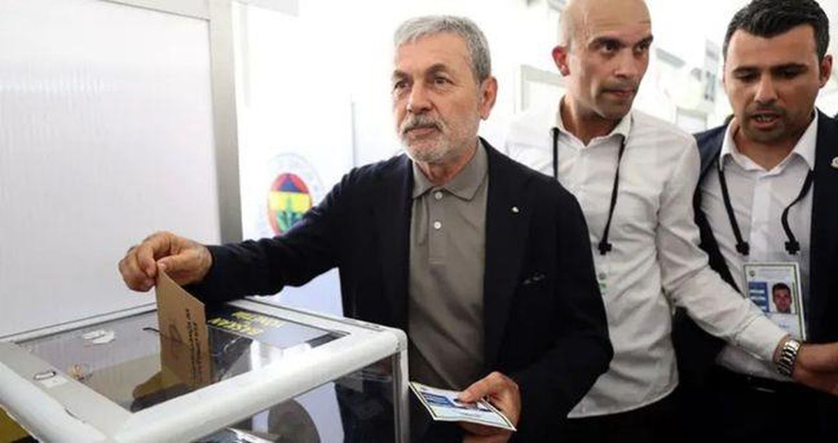 Fenerbahçe'nin yeni teknik direktörü kim olacak? Aykut Kocaman Fenerbahçe'de yeni teknik direktörü mü olacak?