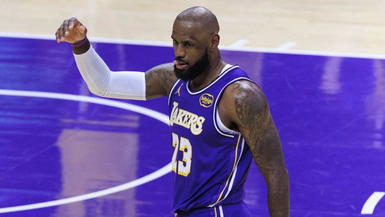 41 yaşındaki LeBron James veda etti: Basketbola değil, Lakers'a!