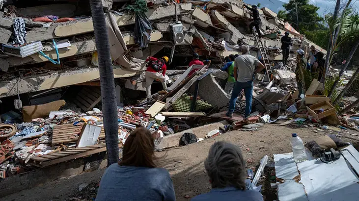 Deprem felaketiyle sarsılan Venezuela'da can kaybı artıyor! Yeni görüntü ortaya çıktı: 'Saniyeler içinde yerle bir oldu'