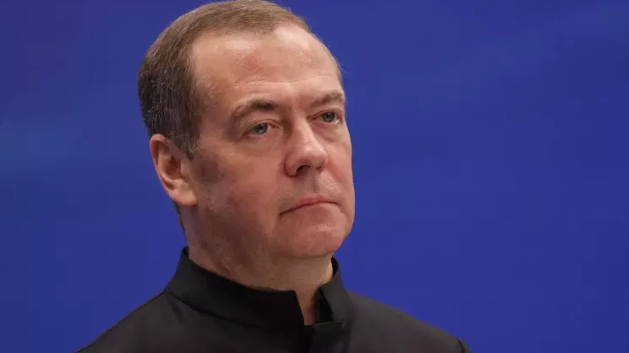 Medvedev'den ABD'ye mesaj: "Başkalarına irade dayatma hakkı yok"