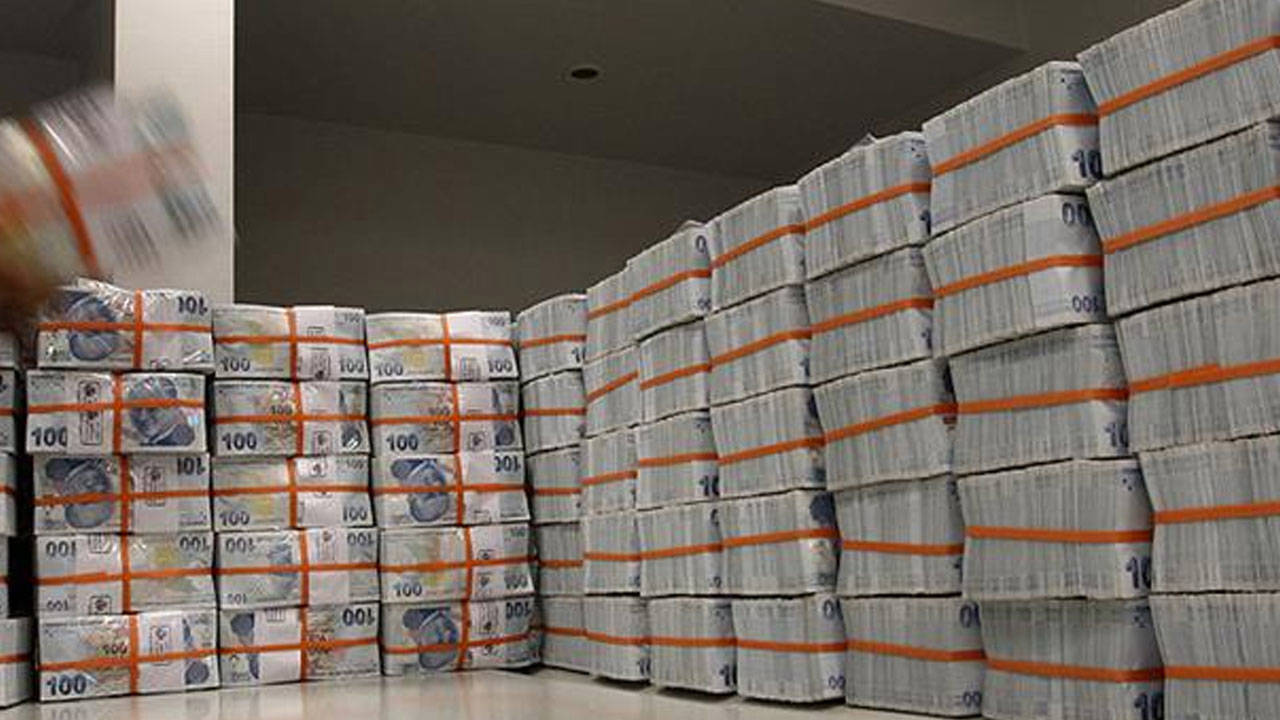 Devletin tüketimi tasarruf dinlemedi