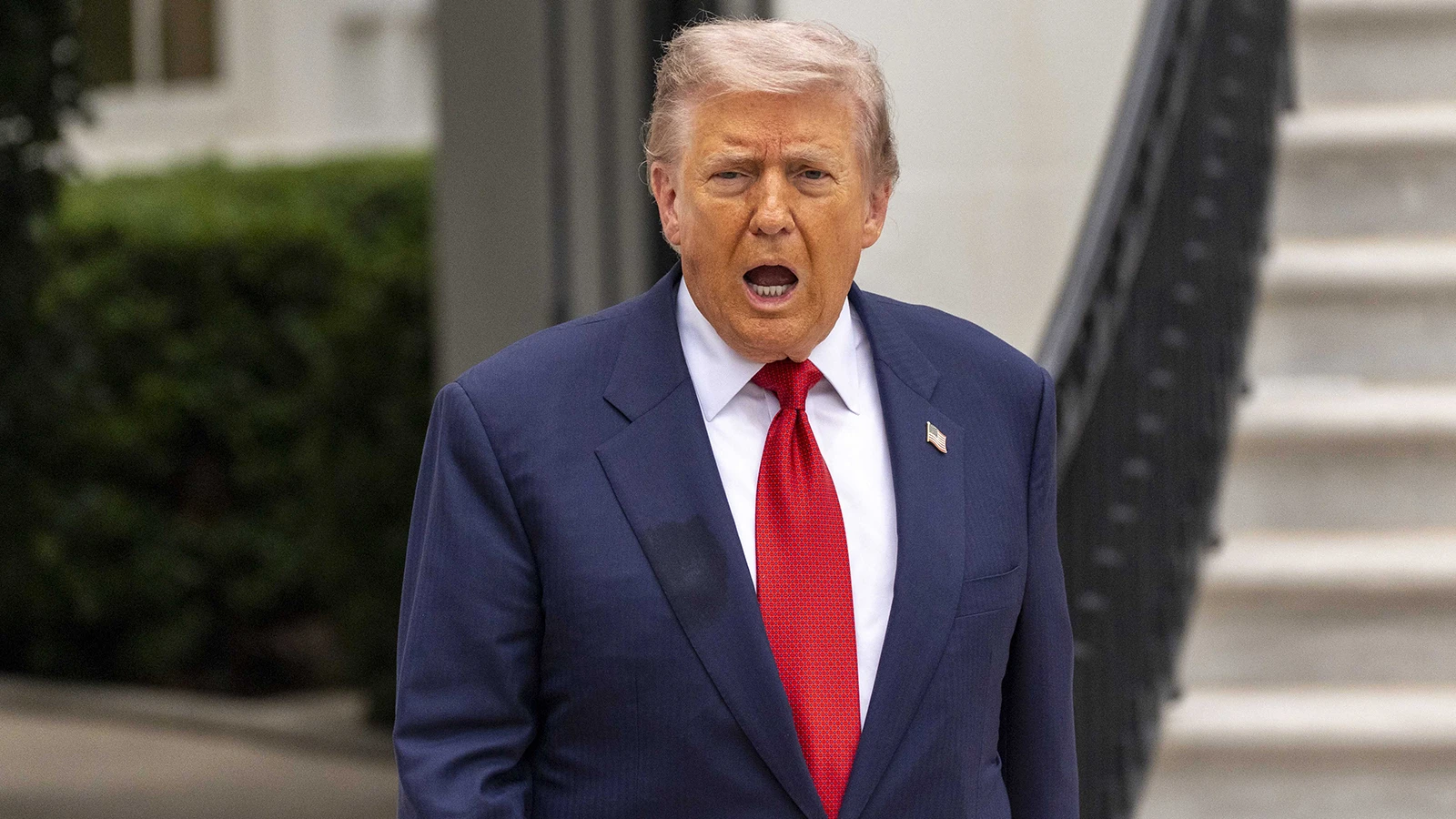 Trump'tan İran'a 'Hürmüz Boğazı'nı kapatmayın' uyarısı