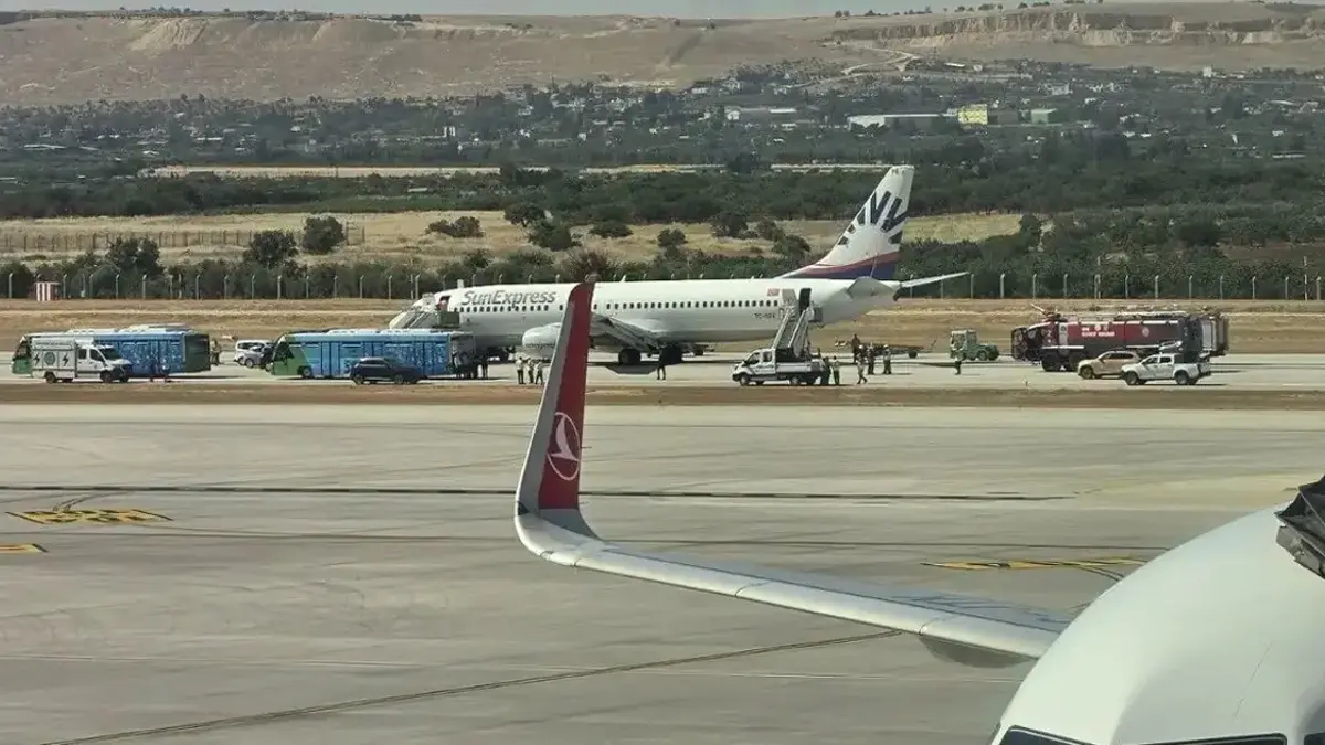 Yer: Gaziantep! Uçağın inişi sırasında lastiği patladı