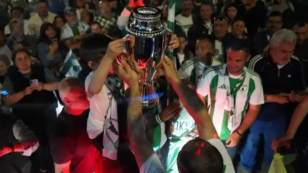 1. Lig’e yükselen Muğlaspor şampiyonluğu Simge Sağın konseriyle kutlayacak