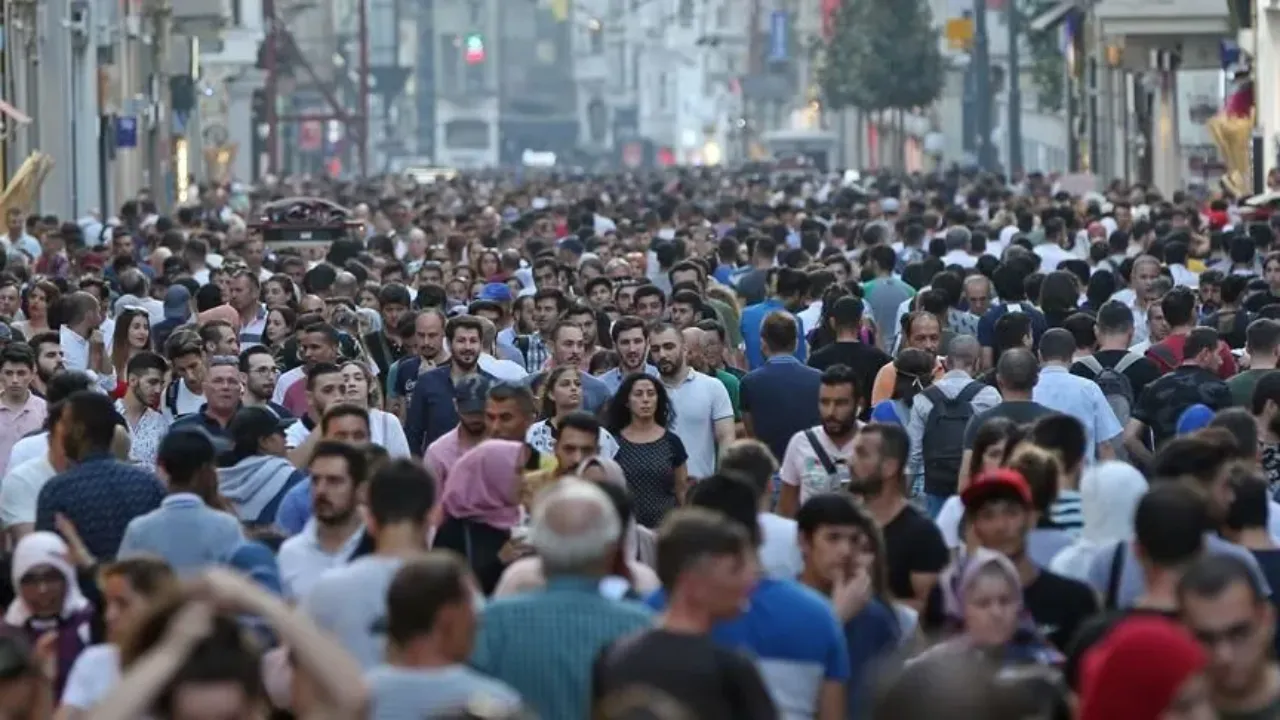 TÜİK İç Göç İstatistikleri'ni açıkladı! En çok göç alan ille en çok göç veren il aynı oldu