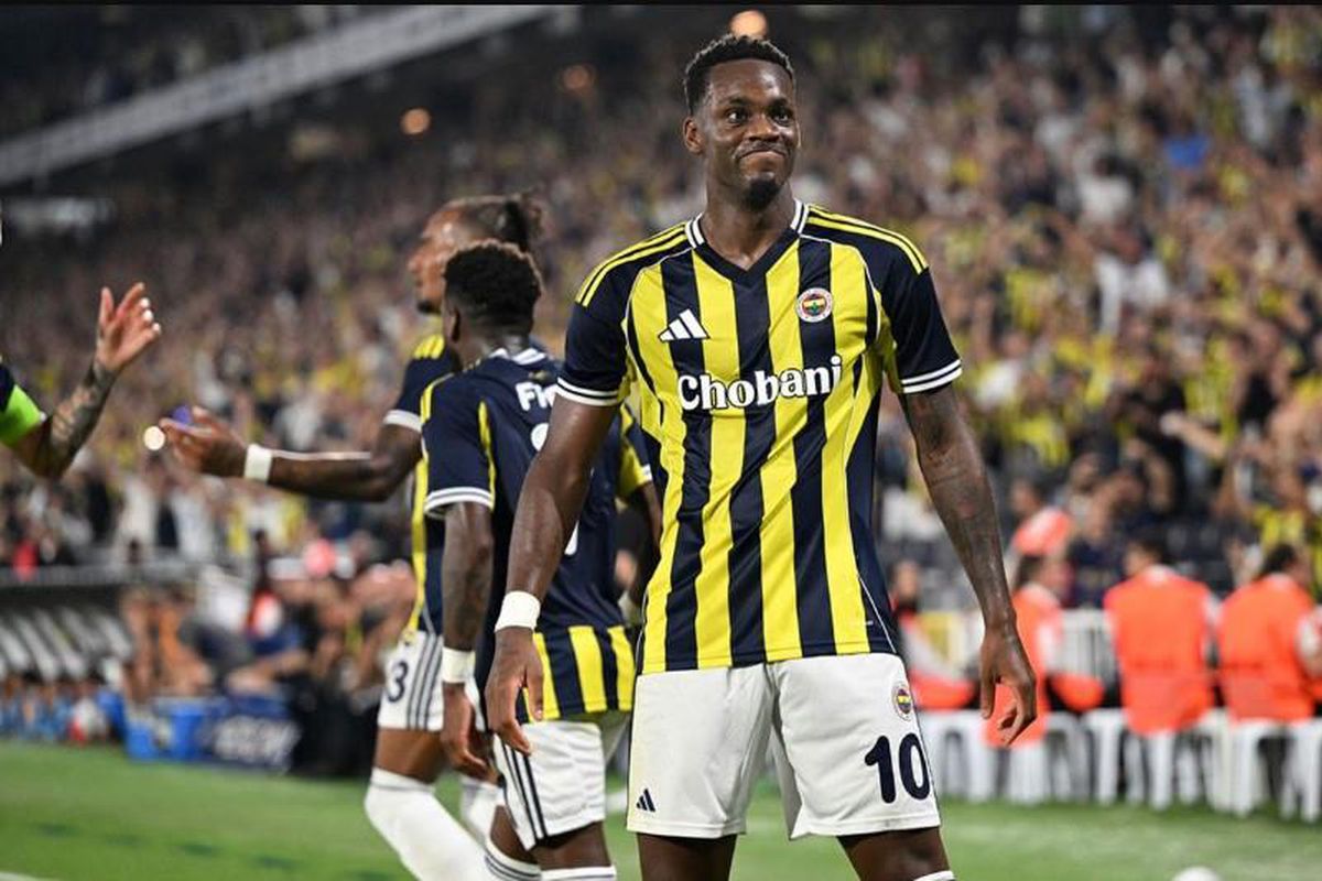 Jhon Duran Galatasaray'a bedava mı geldi, maaşı ne kadar, bonservisi ne kadar?