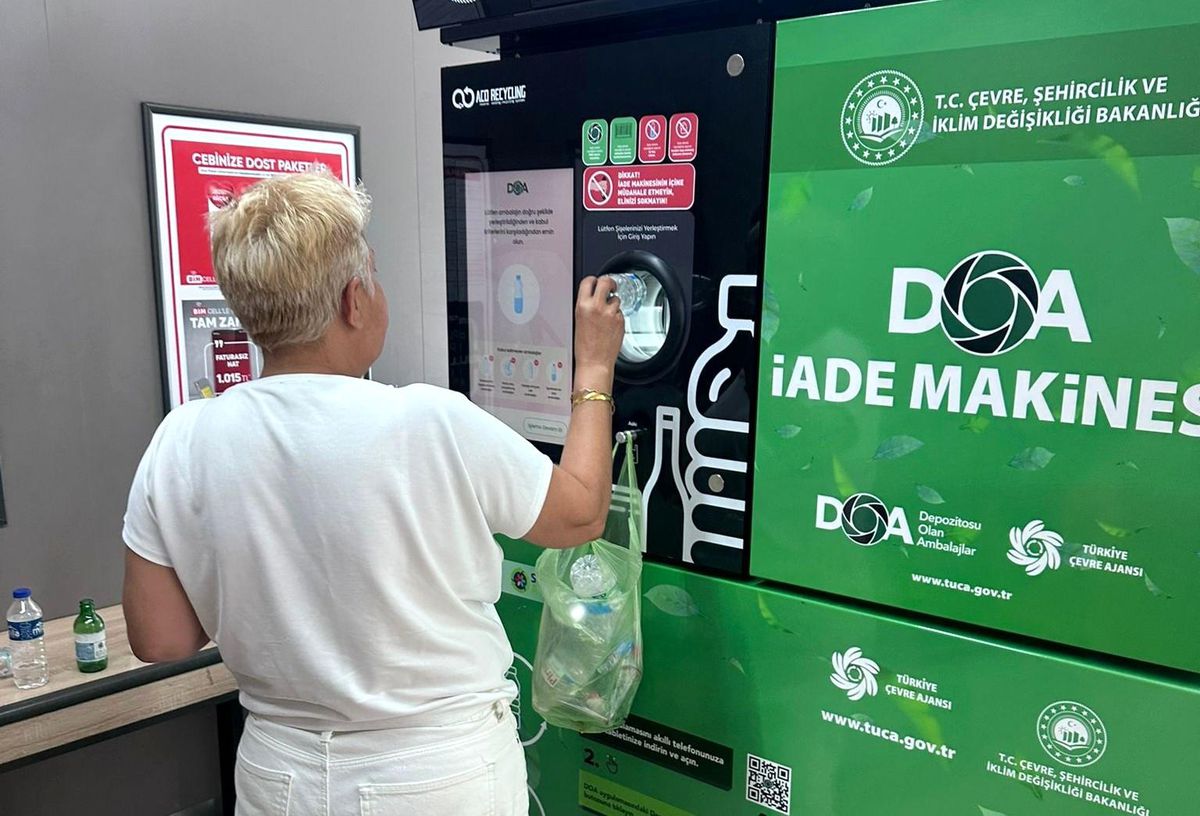 Manisa'da atık şişe ve kutuya para dönemi