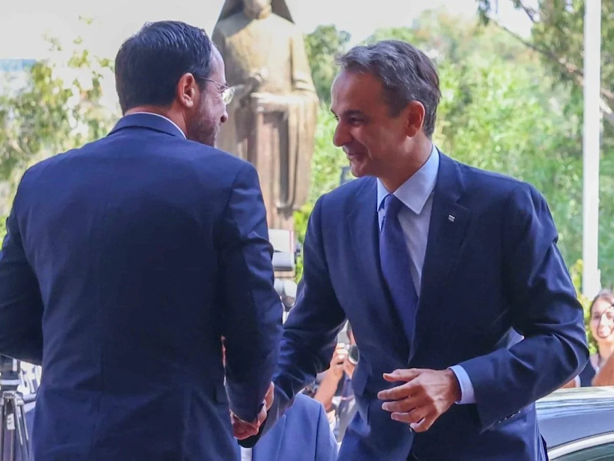 Yunan askeri varlığı, Güney Kıbrıs'da kalıcı hale getiriliyor