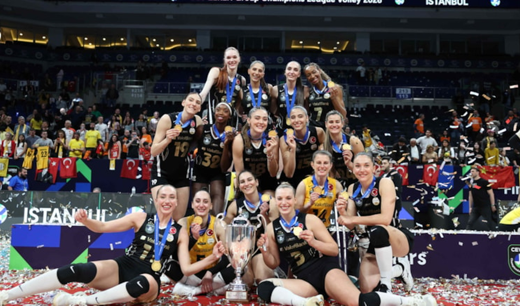 VakıfBank Kadın Voleybol Takımı yeni sezon kadrosunu belirledi