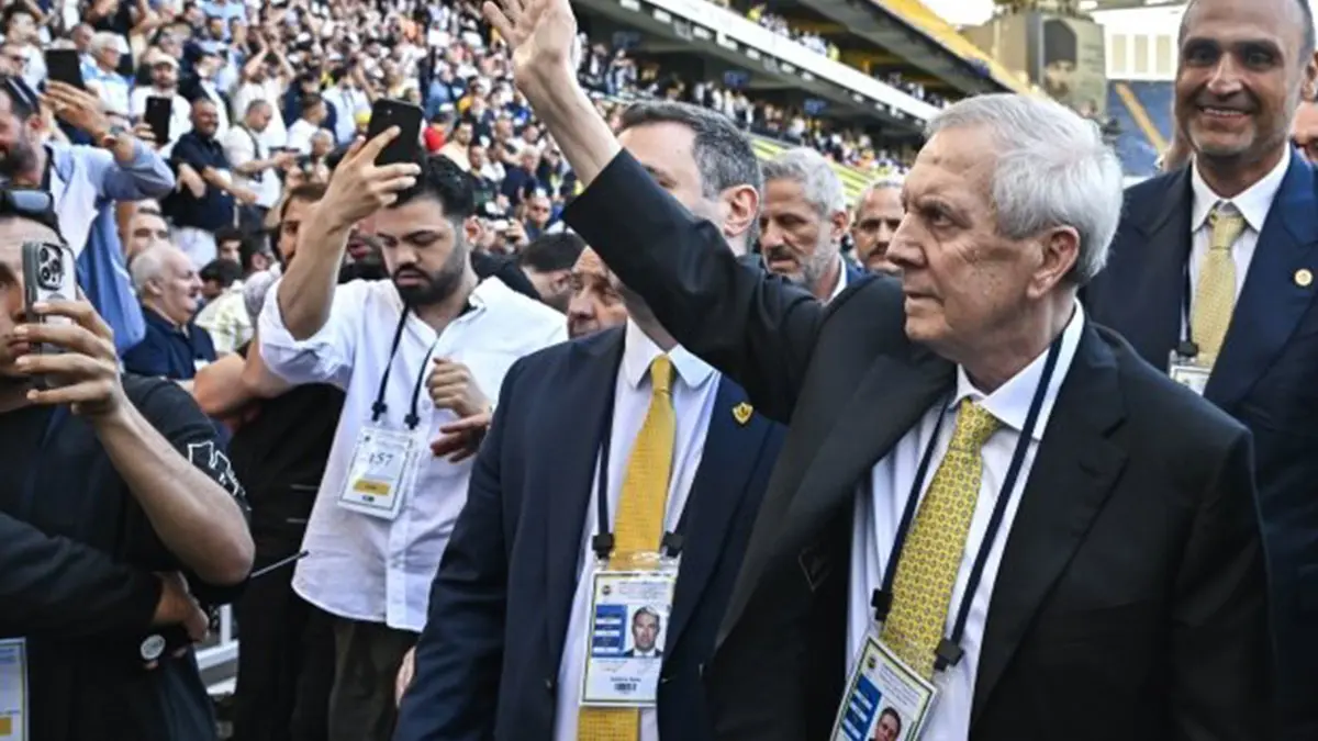 Herkes Aykut Kocaman beklerken ters köşe! "Tekrar yazıyorum! Montella olacak"