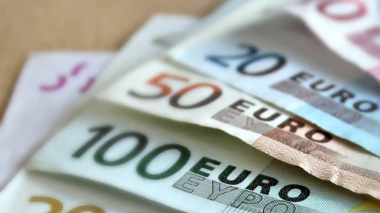 Dolar ve euro bugün ne kadar oldu? İşte güncel döviz kurları