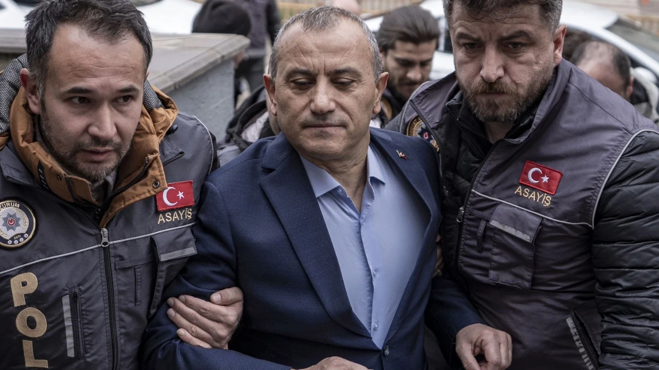 Tuncay Sonel'in yazışmaları ifşa oldu: Ankara'da iki gözaltı