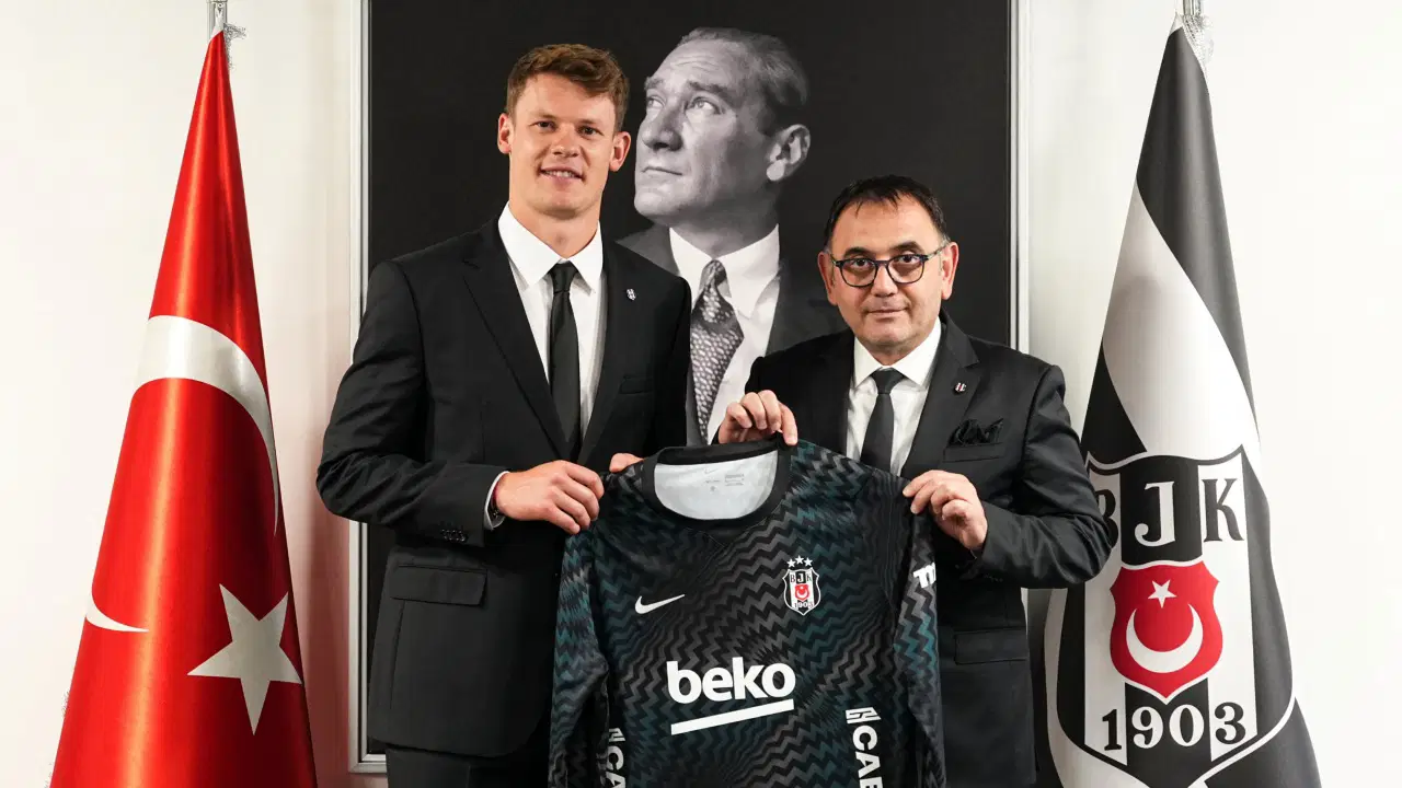 Beşiktaş Alexander Nübel'i kadrosuna kattı! İmzalar atıldı...