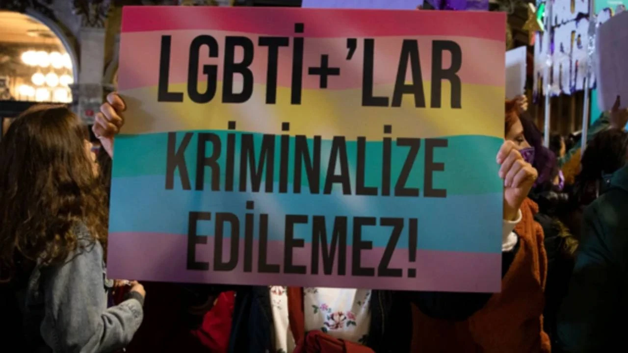 BTK talebiyle LGBTİ+ derneklerinin X hesaplarına erişim engeli