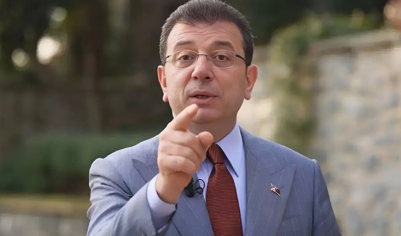Ekrem İmamoğlu'ndan Özgür Özel'in fotoğrafı üzerinden çarpıcı mesaj: Her adımda daha da büyüyecek