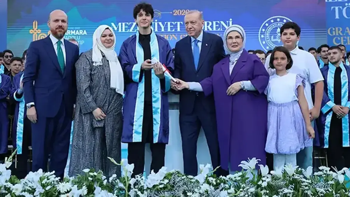 Cumhurbaşkanı Erdoğan, torununun mezuniyet törenine katıldı
