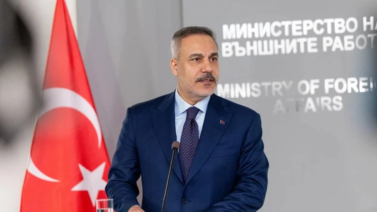 Hakan Fidan'dan sürpriz ilçe ziyareti!