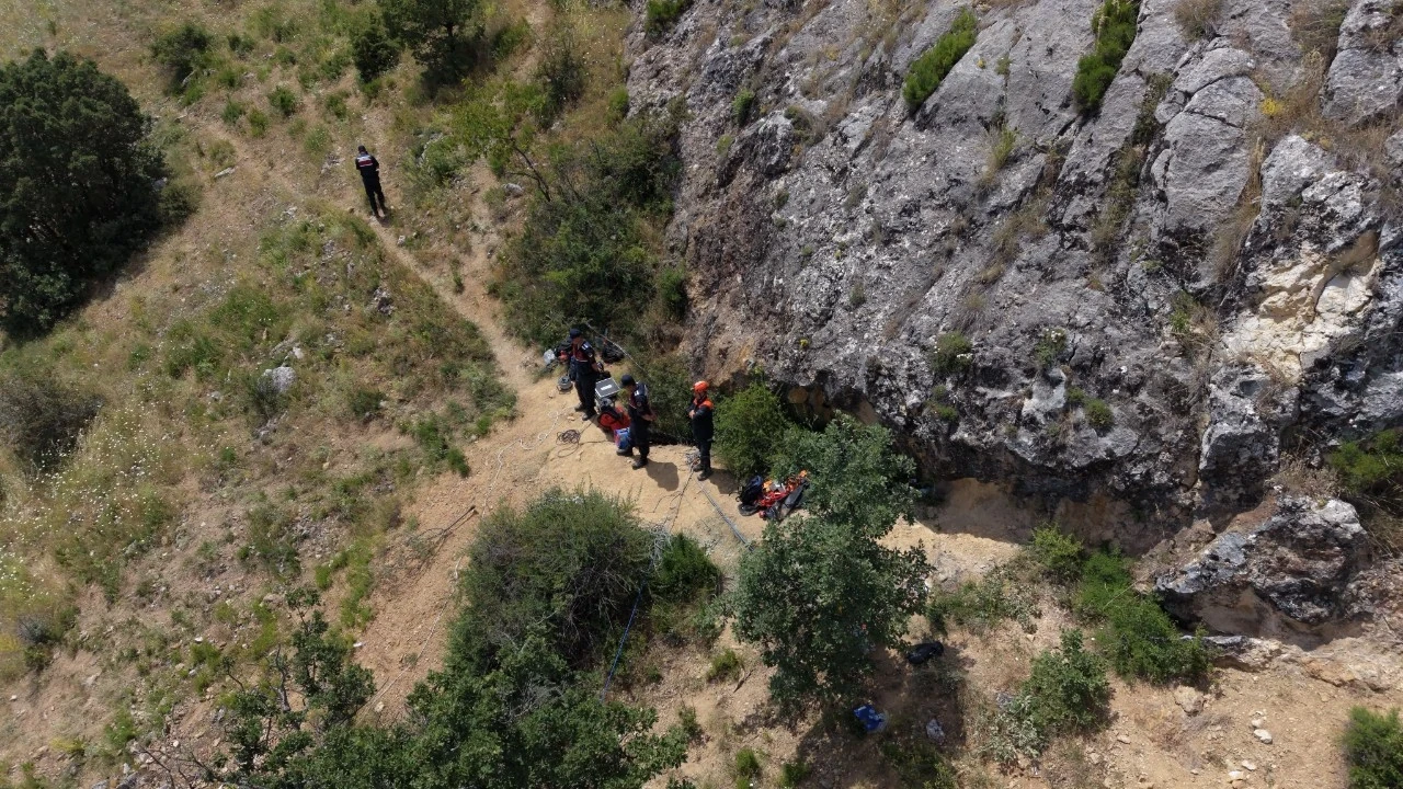 Haritayı alıp o köye gitmişlerdi! Define kazısı felaketle bitti: Kayalıkların arasında can pazarı