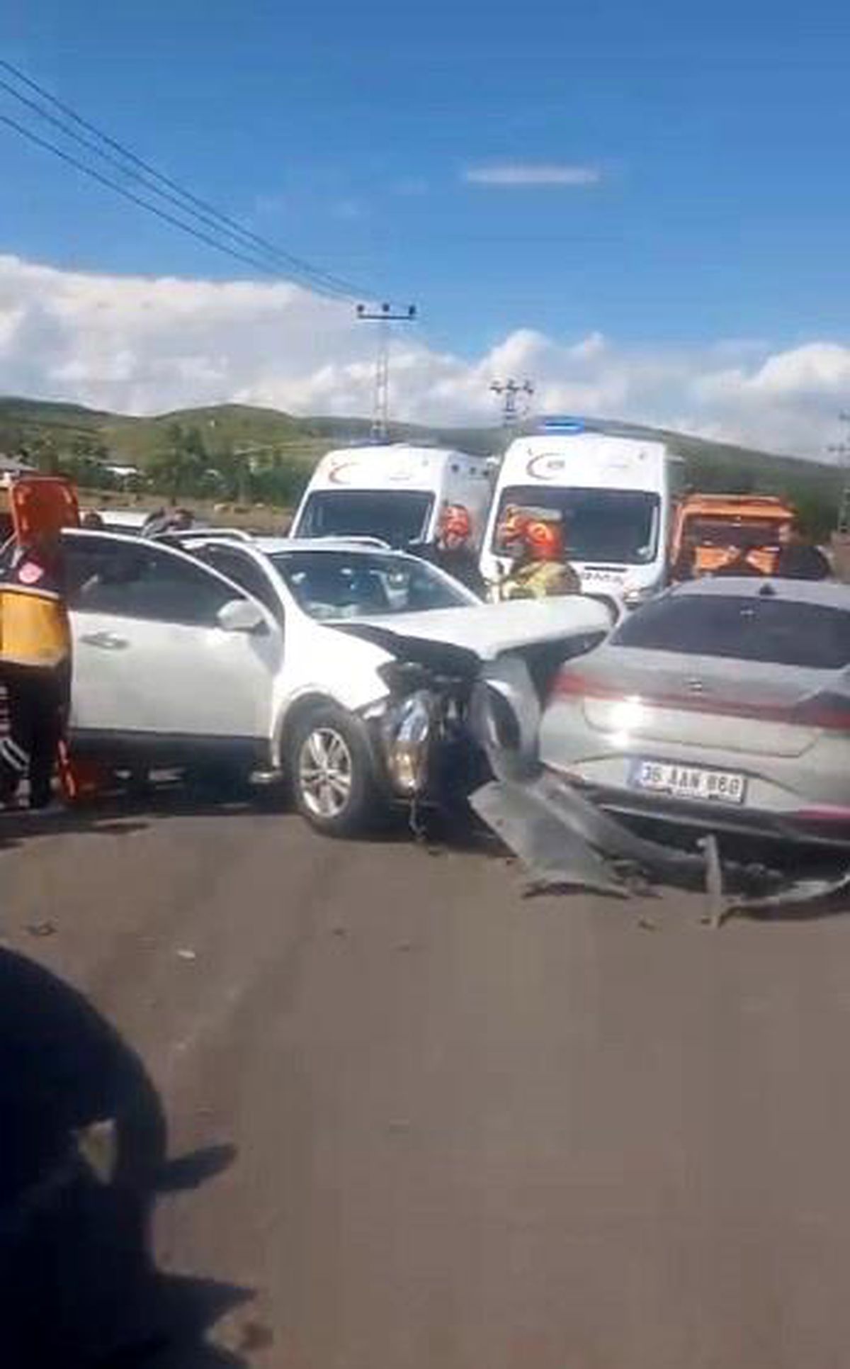 Kars'ta zincirleme kaza: 8 yaralı