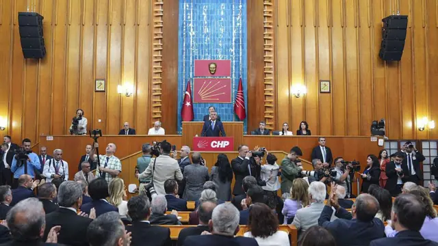 Kılıçdaroğlu'nun sözcüsü, Özel'in Grup Başkanlığından alındığı iddiasını yalanladı