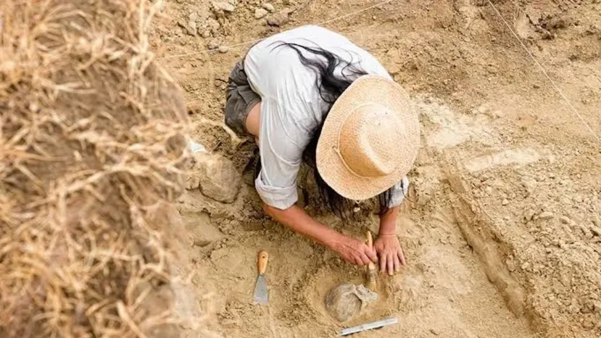 İzmir'de şoke eden keşif! Bin 200 yıllık mezarda gizlenen sır
