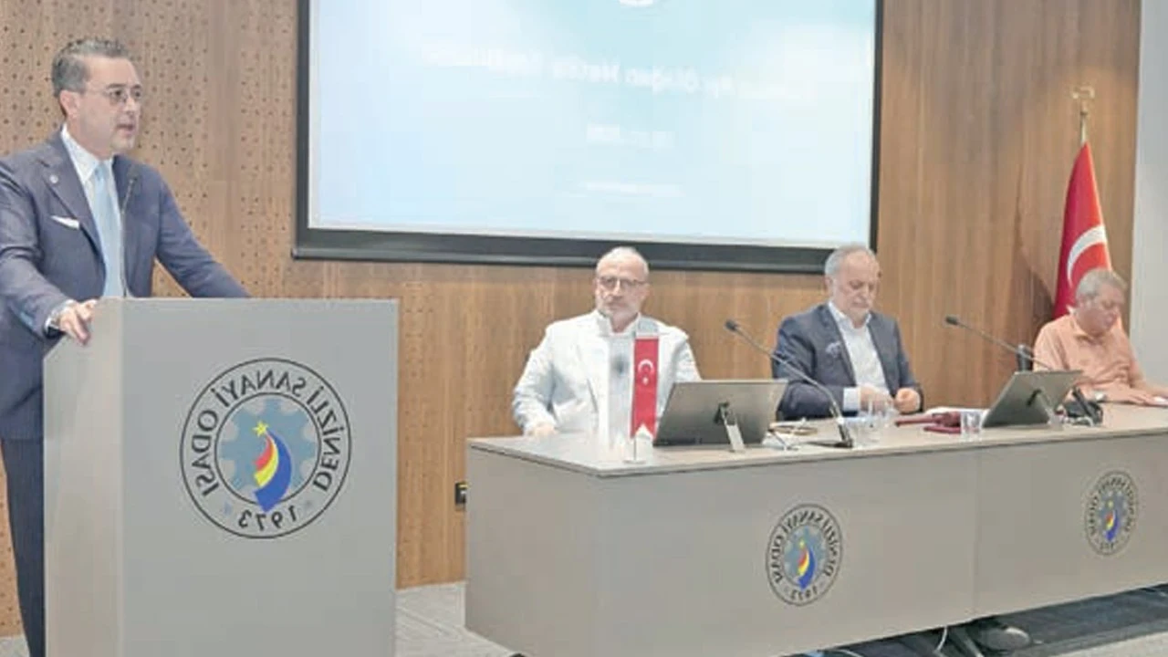 Selim Kasapoğlu: Rekabeti kaybetme riskimiz artıyor
