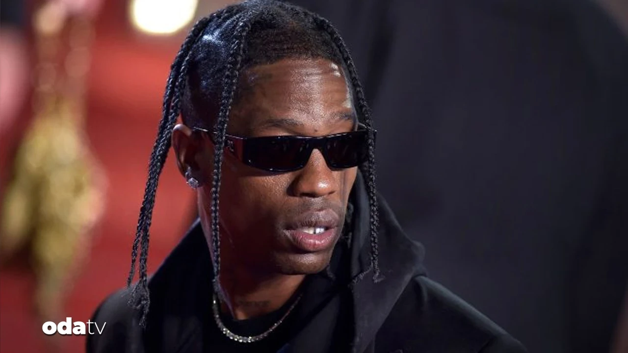 Şimdi de Monako... Travis Scott DJ kabinine daldı, Summit'in programı yarıda kesildi