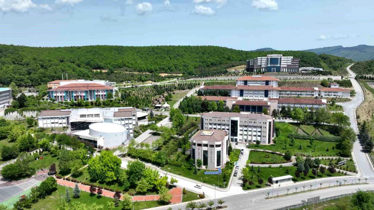 Düzce Üniversitesi TEKNOFEST 2026'ya akademik paydaş olarak güç katacak
