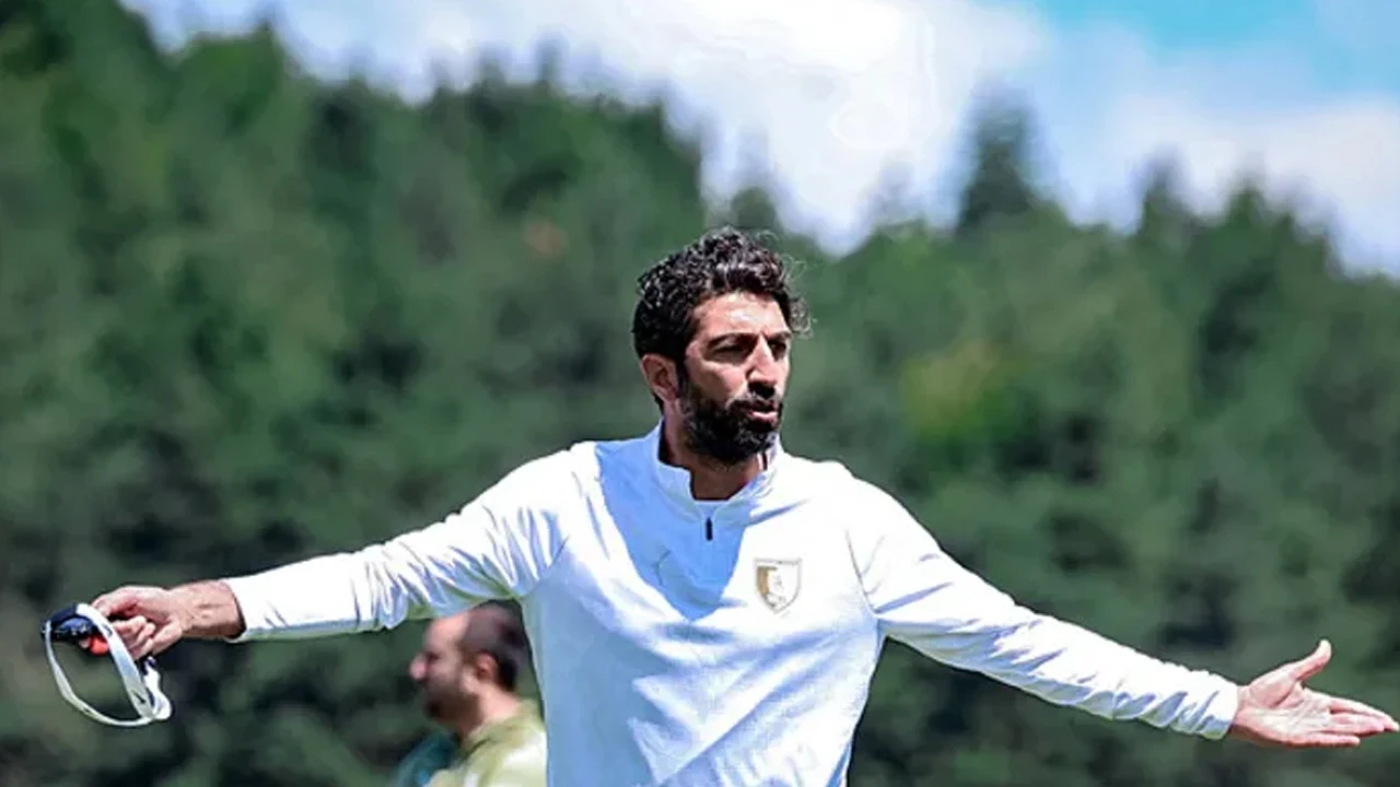 Bodrum FK'da Burhan Eşer yeniden imzalıyor