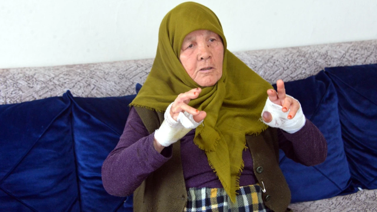 85 yaşındaki komşusunun ellerini kesip bileziğini çaldı