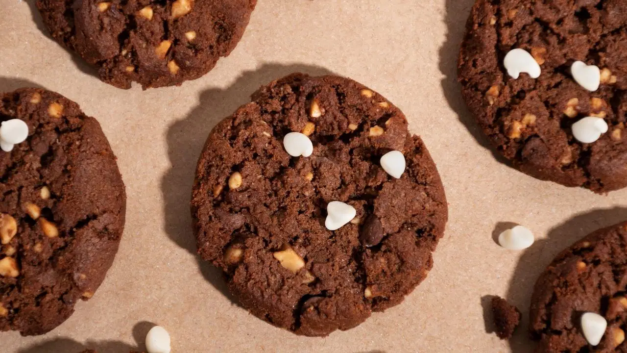 Dışı kıtır, içi yumuşacık lezzet: Brownie kurabiye tarifi