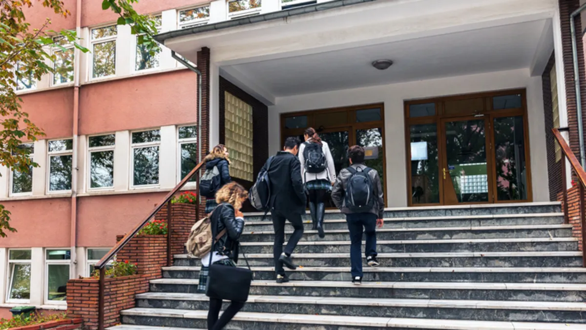 MEB'den öğrenciler için Yaz Tatili Rehberi: 23 farklı etkinlik yer alıyor!