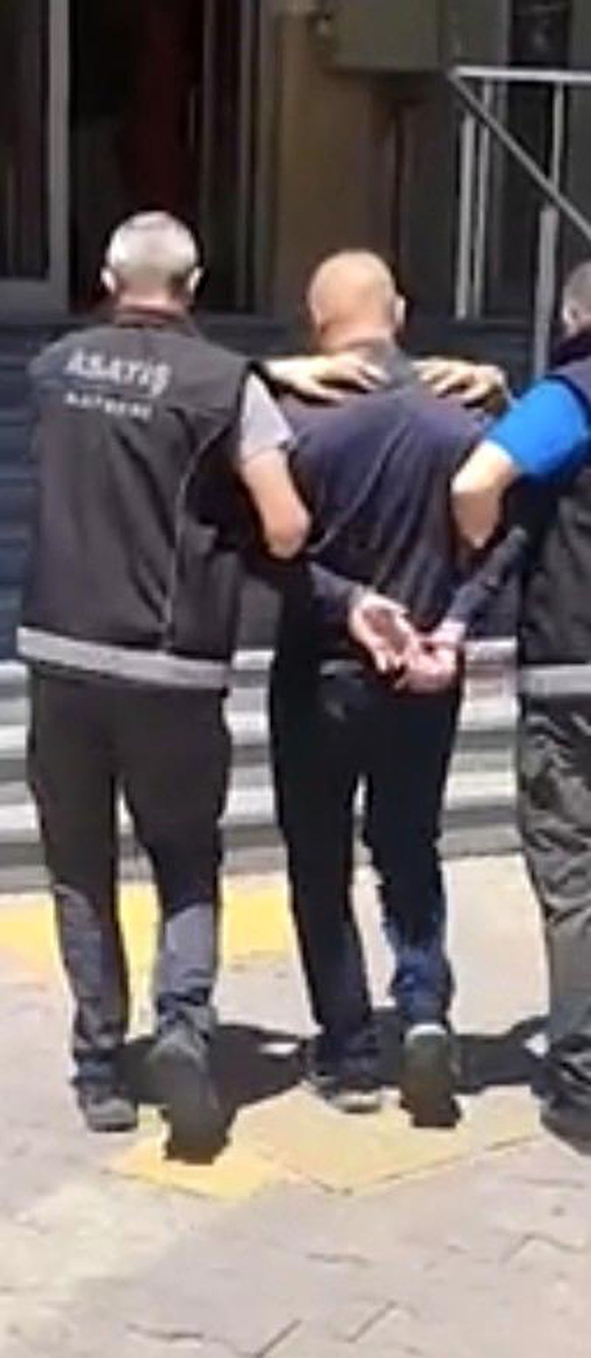 Kayseri'de 'yağma' suçundan 14 yıl hapis cezasıyla aranan şahıs yakalandı