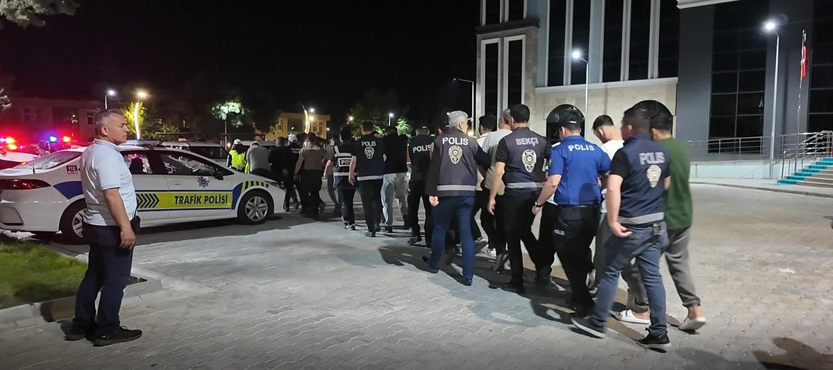 Kütahya'da torbacılara şafak baskını: 28 gözaltı