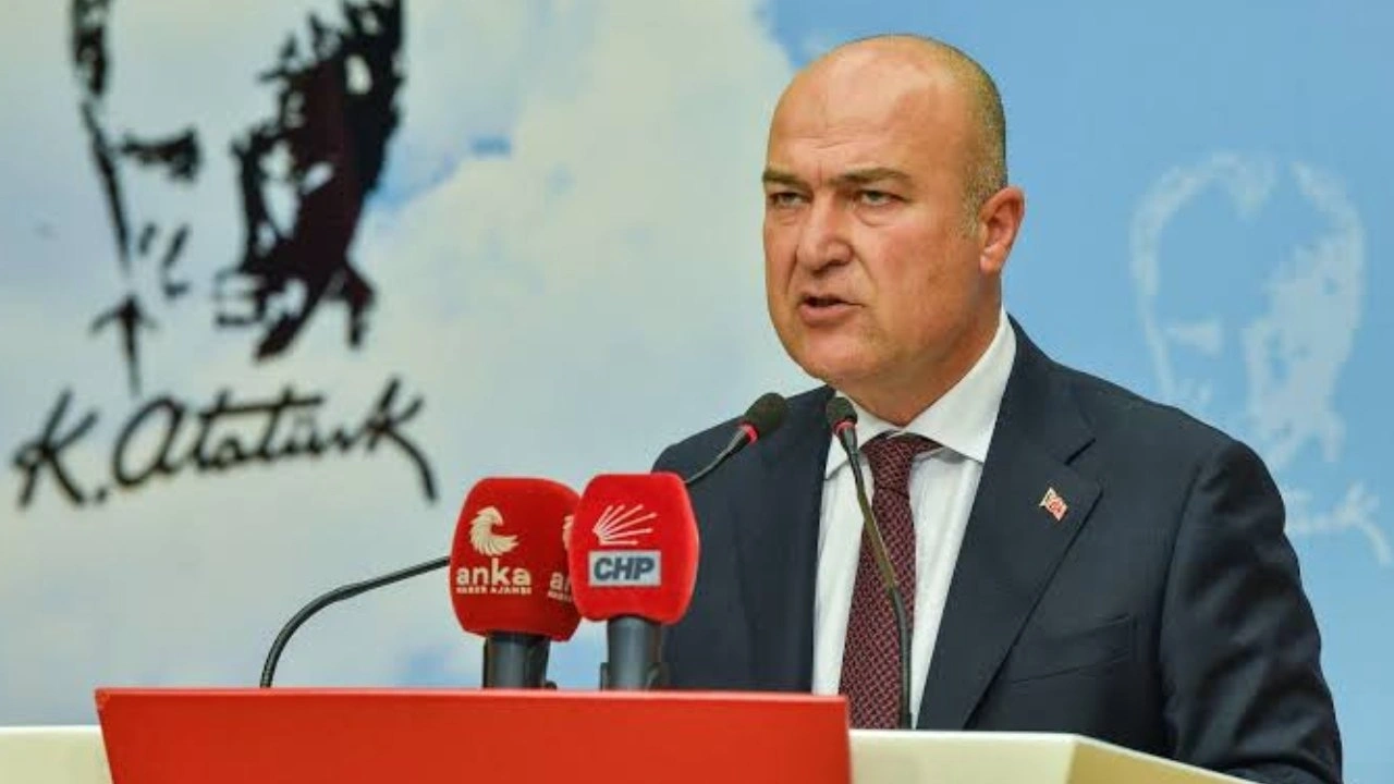 Son Dakika | Özgür Özel yeni partiyi duyurdu: CHP'den ilk üst düzey istifa geldi