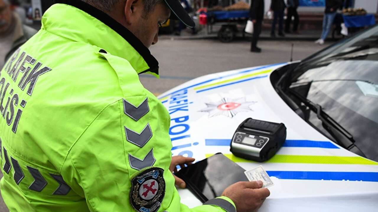 Sosyal medya ihbar etti, polis acımadı! Trafik magandalarına ağır fatura
