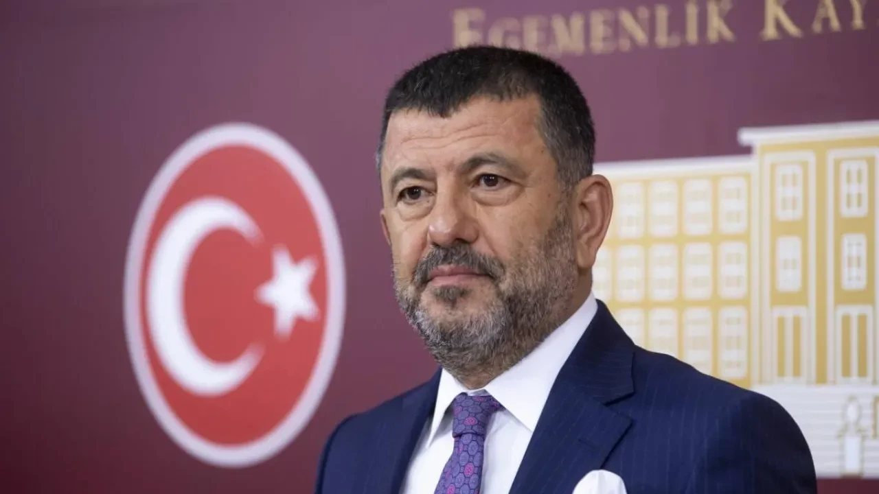 Veli Ağbaba soruşturmasında yeni detaylar! Dolar ve euro desteleri dosyaya girdi: Ankara'ya çağırdı, "500 bin TL var mı?" diye sordu
