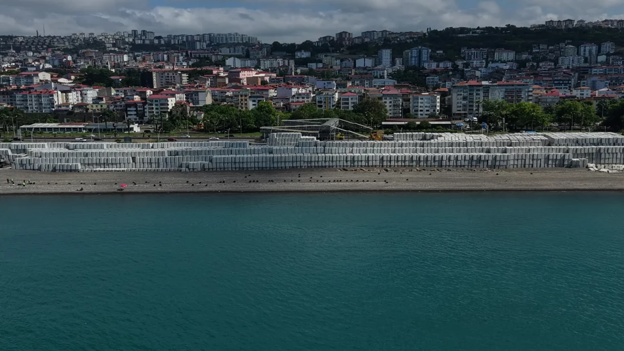 Trabzon Faroz Limanı çalışmalarında son durum: Çin Seddi'ne benzetildi!
