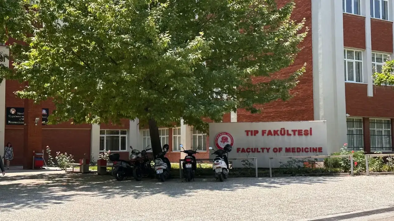 Tıp fakültesinde soru sızdırma skandalı! Sınav iptal edildi