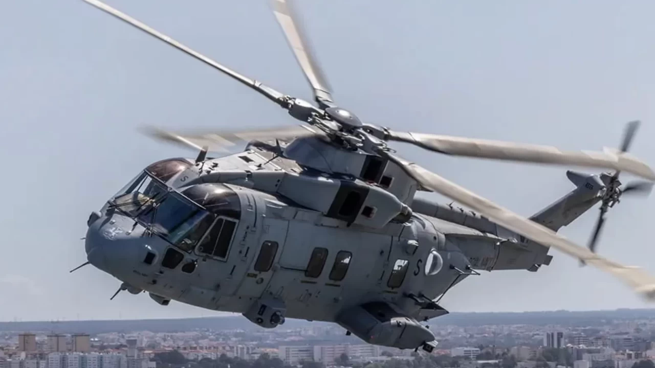 İngiltere'de askeri helikopter düştü: 3 kraliyet askeri hayatını kaybetti!