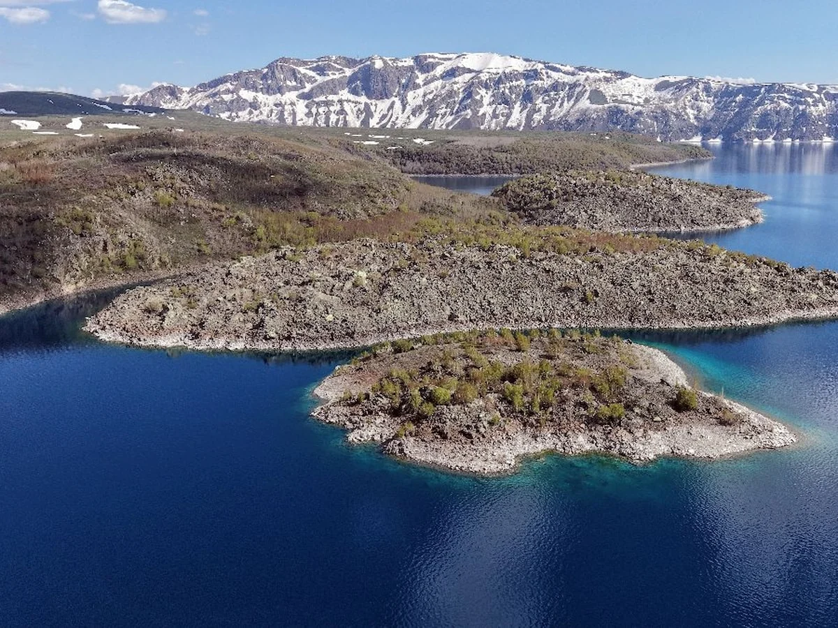 Nemrut Krater Gölü'nde sezon başladı
