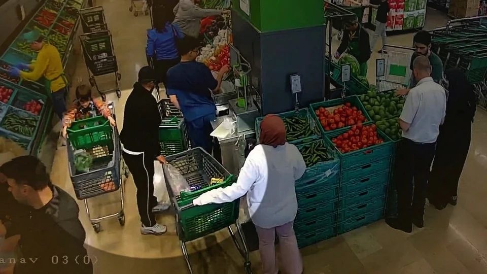 Başakşehir'de markette hırsızlık: Altın dolu çantayı çalanlar tutuklandı