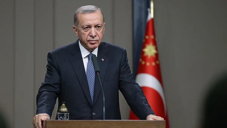 Cumhurbaşkanı Erdoğan, edebiyatçı ve yazar üç ismi ölüm yıl dönümlerinde andı